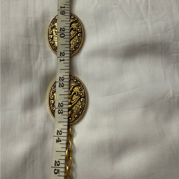 Old gold tone western style horse embossed chain belt - Picture 6 of 9